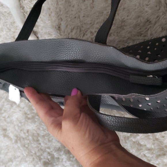 Large tote - Picture 7 of 9